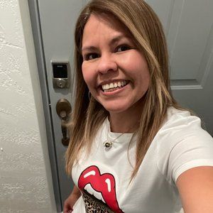 Meet your Posher, Maria eugenia